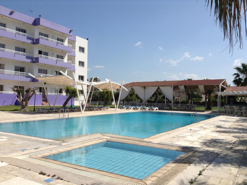 Valana Hotel Apartments Limassol Extérieur photo