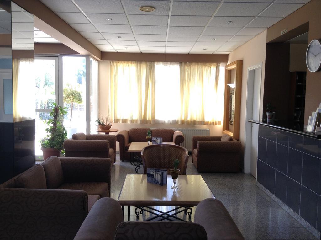 Valana Hotel Apartments Limassol Extérieur photo