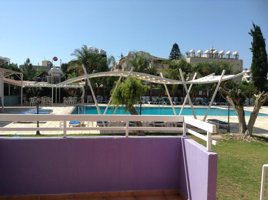 Valana Hotel Apartments Limassol Extérieur photo