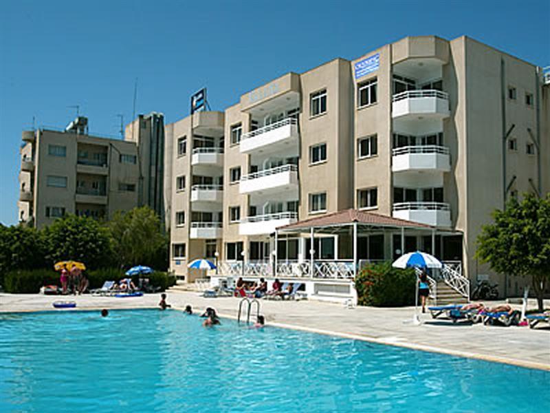 Valana Hotel Apartments Limassol Extérieur photo