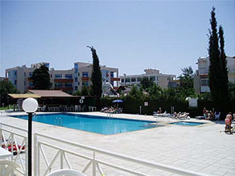 Valana Hotel Apartments Limassol Extérieur photo